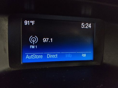 Used 2017 Ford Focus SE FWD image 25