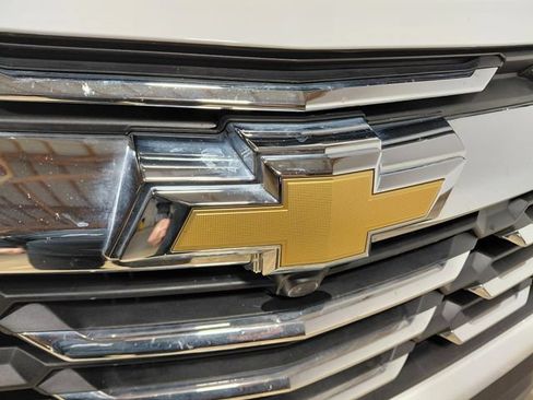 Used 2026 Chevrolet Equinox LT AWD/4WD image 12