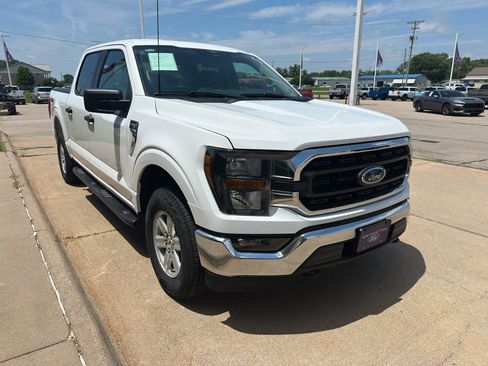 Used 2023 Ford F150 XLT AWD/4WD image 2
