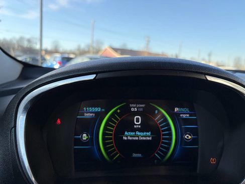 Used 2018 Chevrolet Volt Premier w/ Driver Confidence Package image 21