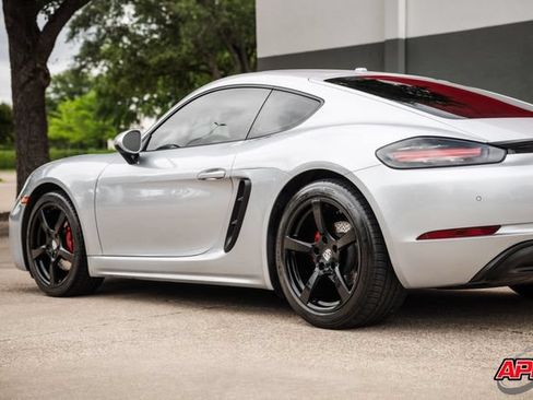 Used 2017 Porsche 718 Cayman RWD image 43