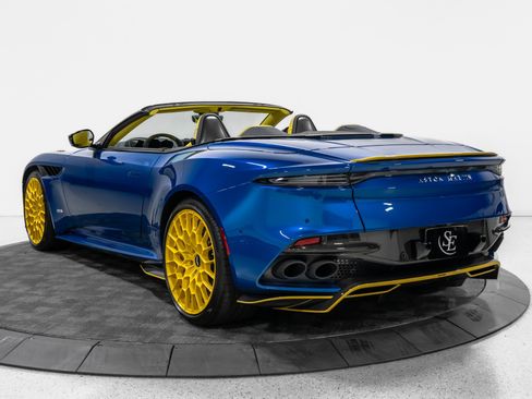 Used 2023 Aston Martin DBS Coupe RWD image 63