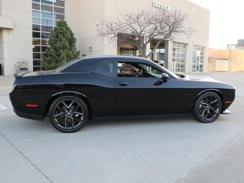 Used 2022 Dodge Challenger R/T w/ Blacktop Package image 6