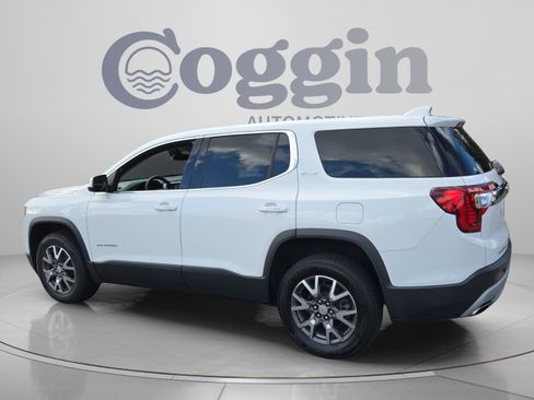 Certified 2022 GMC Acadia SLE AWD/4WD image 3