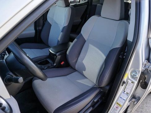 Used 2014 Toyota RAV4 XLE image 12