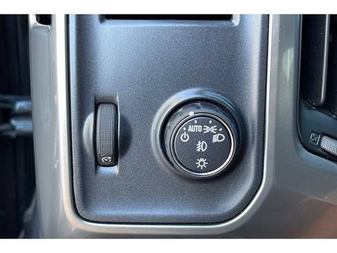 Used 2018 Chevrolet Silverado 1500 LT w/ All Star Edition RWD image 37