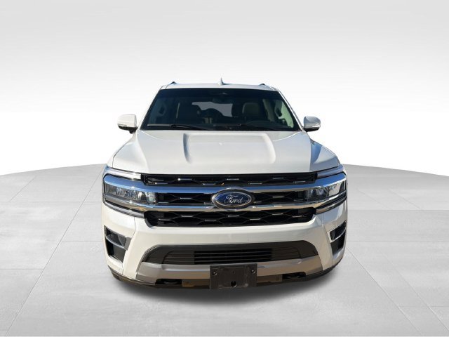 Used 2024 Ford Expedition Limited AWD/4WD image 3