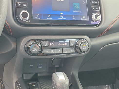 Certified 2024 Nissan Kicks SR w/ SR Premium Package FWD image 27