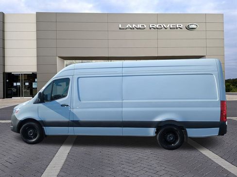 Used 2025 Mercedes-Benz Sprinter 2500 image 8