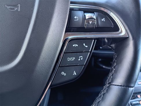 Used 2023 Lincoln Nautilus Reserve w/ Equipment Group 201A image 19