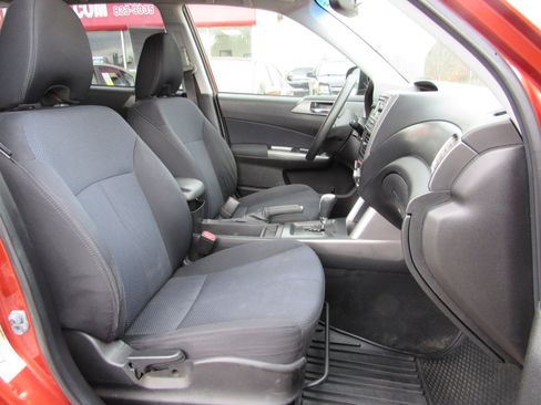Used 2011 Subaru Forester 2.5X Premium w/ All-Weather Pkg image 7