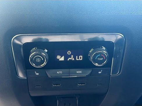 Used 2026 Chevrolet Tahoe Premier RWD image 21