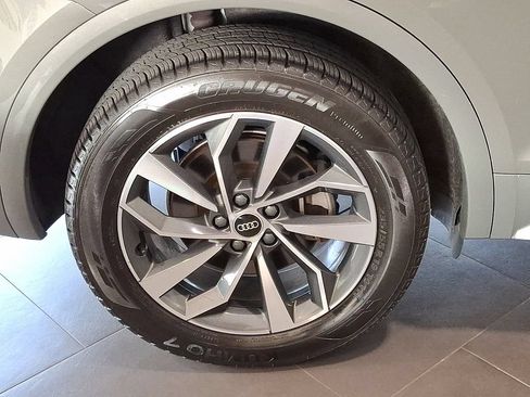 Used 2023 Audi Q5 2.0T Premium w/ Convenience Package AWD/4WD image 8