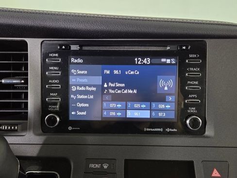 Used 2018 Toyota Sienna XLE w/ XLE Navigation Package image 21