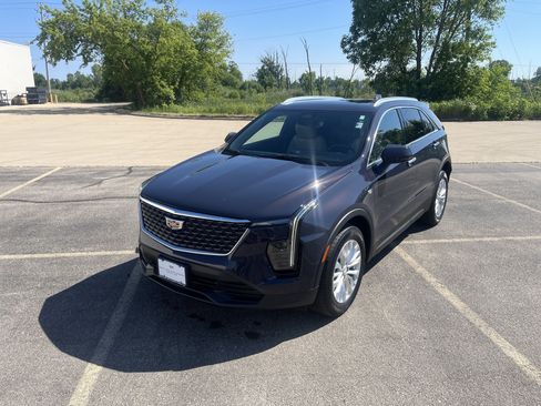 Used 2024 Cadillac XT4 Luxury w/ Cold Weather Package AWD/4WD image 1