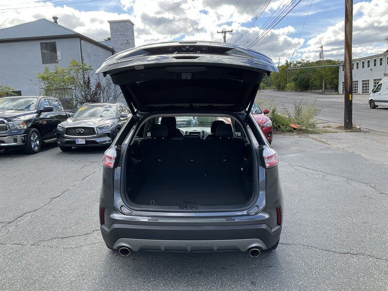 Used 2019 Ford Edge SEL w/ Equipment Group 201A AWD/4WD image 12