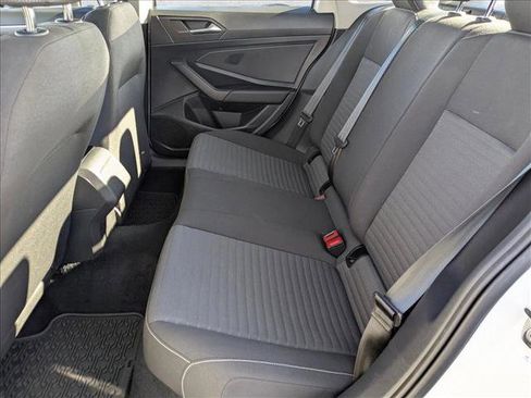 Used 2022 Volkswagen Jetta S image 17