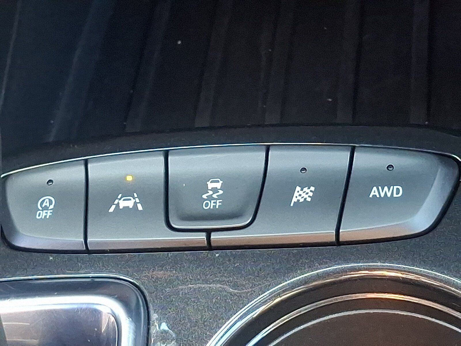 Used 2025 Chevrolet TrailBlazer RS AWD/4WD image 24