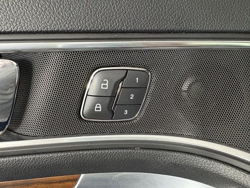 Used 2019 Ford Explorer Limited image 45