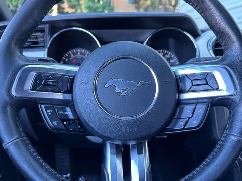 Used 2017 Ford Mustang Premium image 21