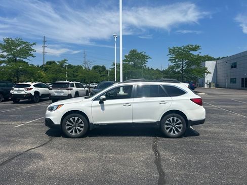 Used 2015 Subaru Outback 2.5i Limited AWD/4WD image 2