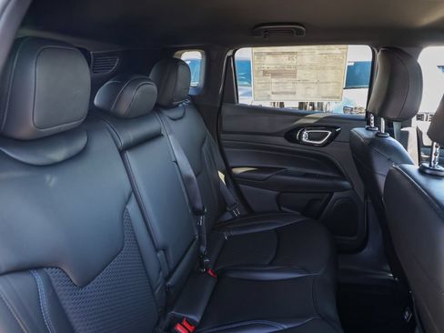 New 2026 Jeep Compass Latitude AWD/4WD image 18