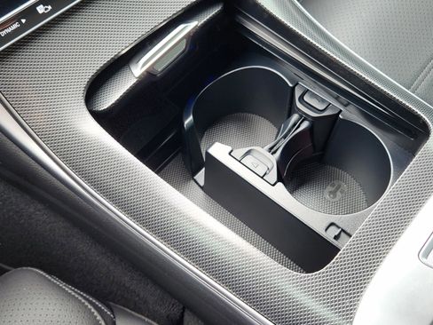 Used 2025 Mercedes-Benz C 300 Sedan image 13