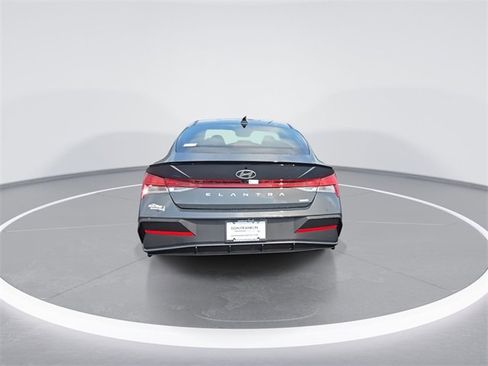 New 2025 Hyundai Elantra SEL image 7