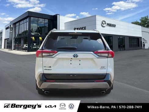 Used 2020 Toyota RAV4 XSE AWD/4WD image 10