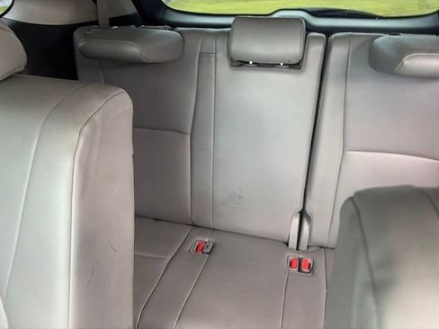 Used 2020 Toyota Highlander XLE AWD/4WD image 36