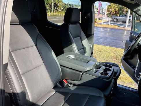 Used 2025 GMC Sierra 1500 SLT image 30