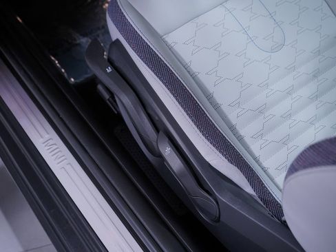 Used 2025 MINI Cooper S image 14