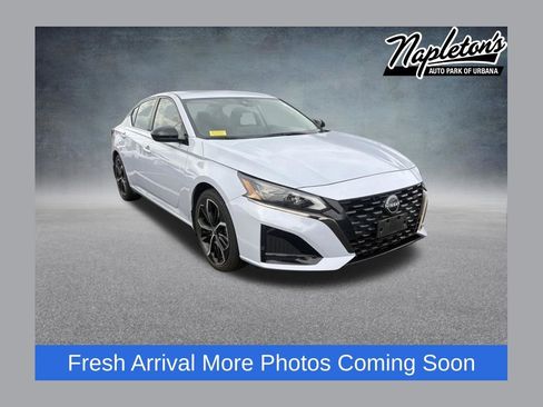 Used 2023 Nissan Altima 2.5 SR w/ SR Premium Package image 1