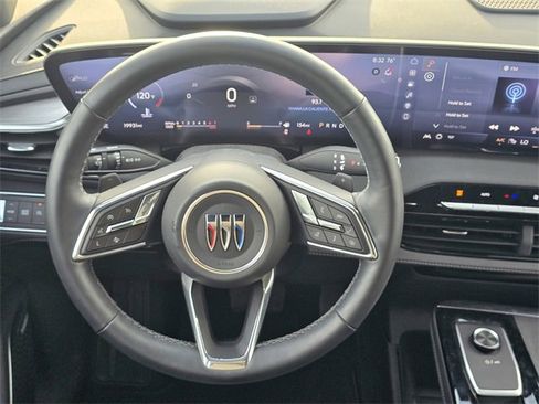 Used 2025 Buick Enclave Preferred w/ Power Package image 16