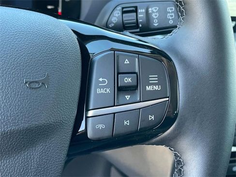 New 2025 Ford Escape SE image 9