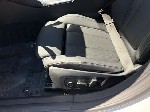 Used 2025 BMW i4 eDrive40 w/ M Sport Package RWD image 15