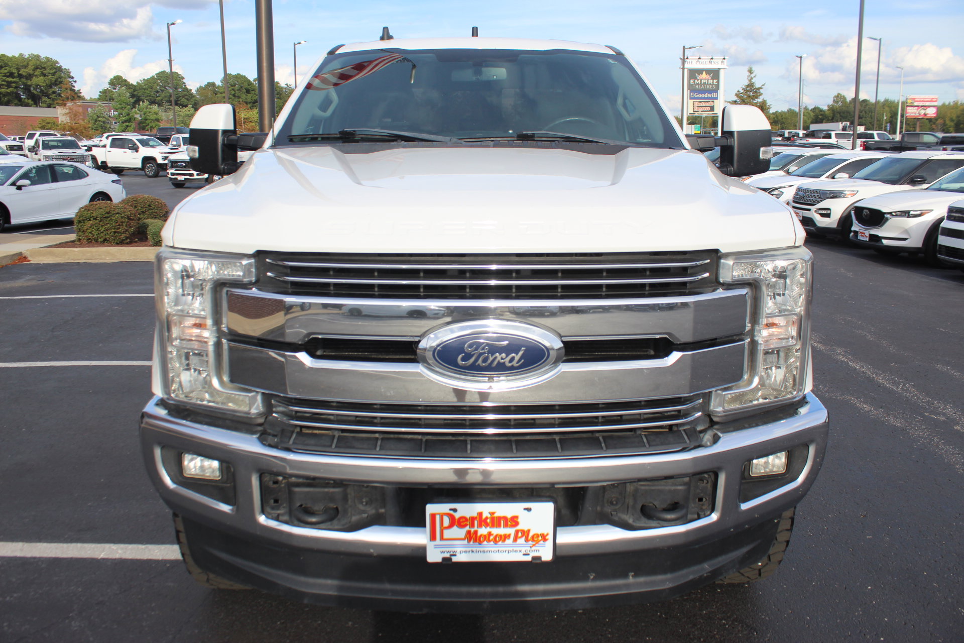 Used 2019 Ford F250 Lariat w/ Lariat Value Package AWD/4WD image 3