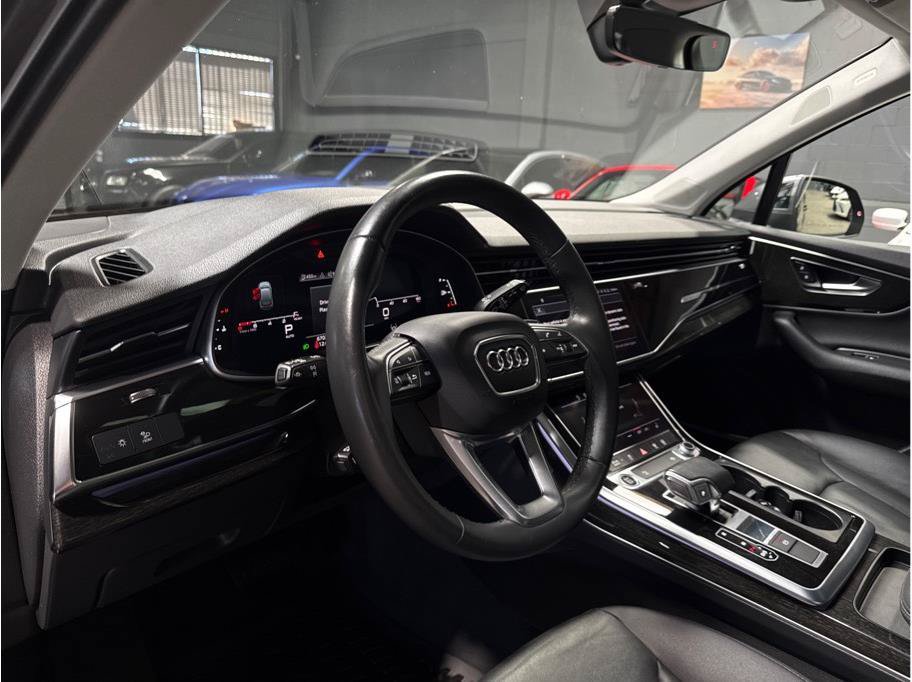 Used 2022 Audi Q7 3.0T Premium Plus w/ Premium Plus Package AWD/4WD image 7