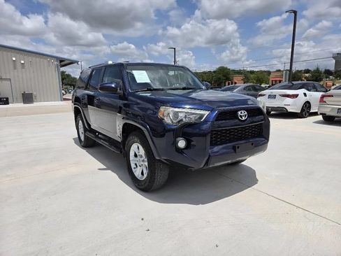Used 2015 Toyota 4Runner SR5 RWD image 3