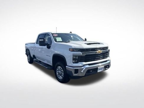 Used 2024 Chevrolet Silverado 2500 LT AWD/4WD image 7