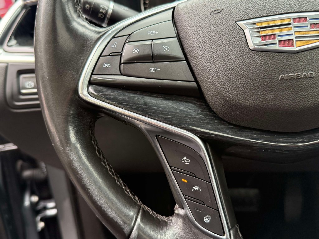 Used 2020 Cadillac XT5 Premium Luxury AWD/4WD image 32