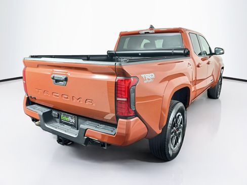 Used 2025 Toyota Tacoma TRD Sport AWD/4WD image 9