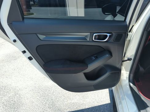 Used 2025 Honda Civic Type R image 26
