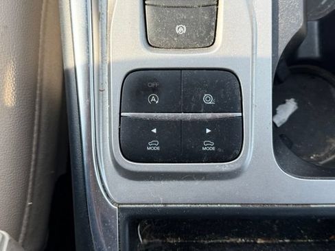 Used 2020 Ford Explorer Limited RWD image 34