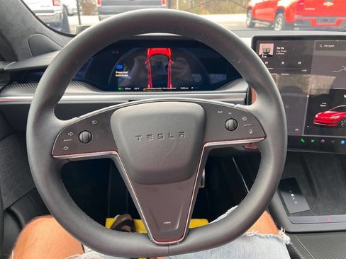 Used 2023 Tesla Model S Plaid image 13