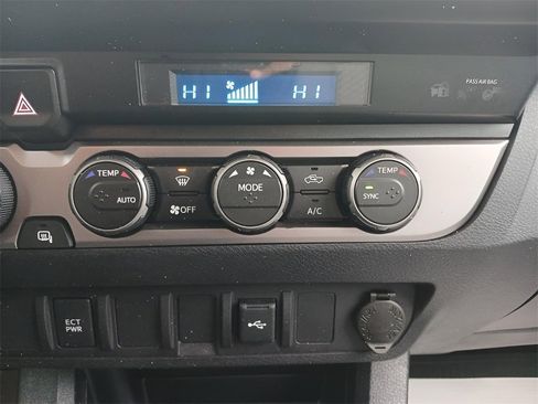 Used 2022 Toyota Tacoma SR image 16
