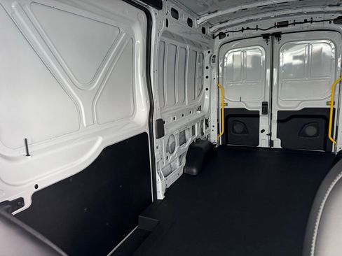 New 2026 Ford Transit 250 148 Medium Roof image 26