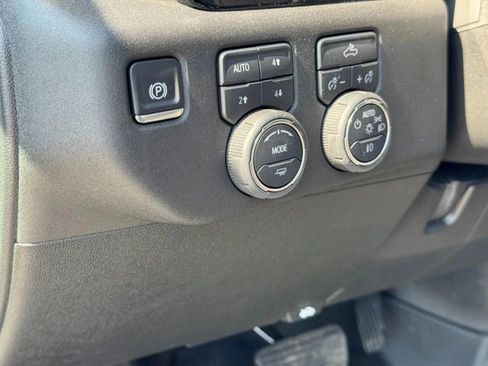 Used 2025 Chevrolet Silverado 1500 RST w/ Z71 Off-Road Package AWD/4WD image 17