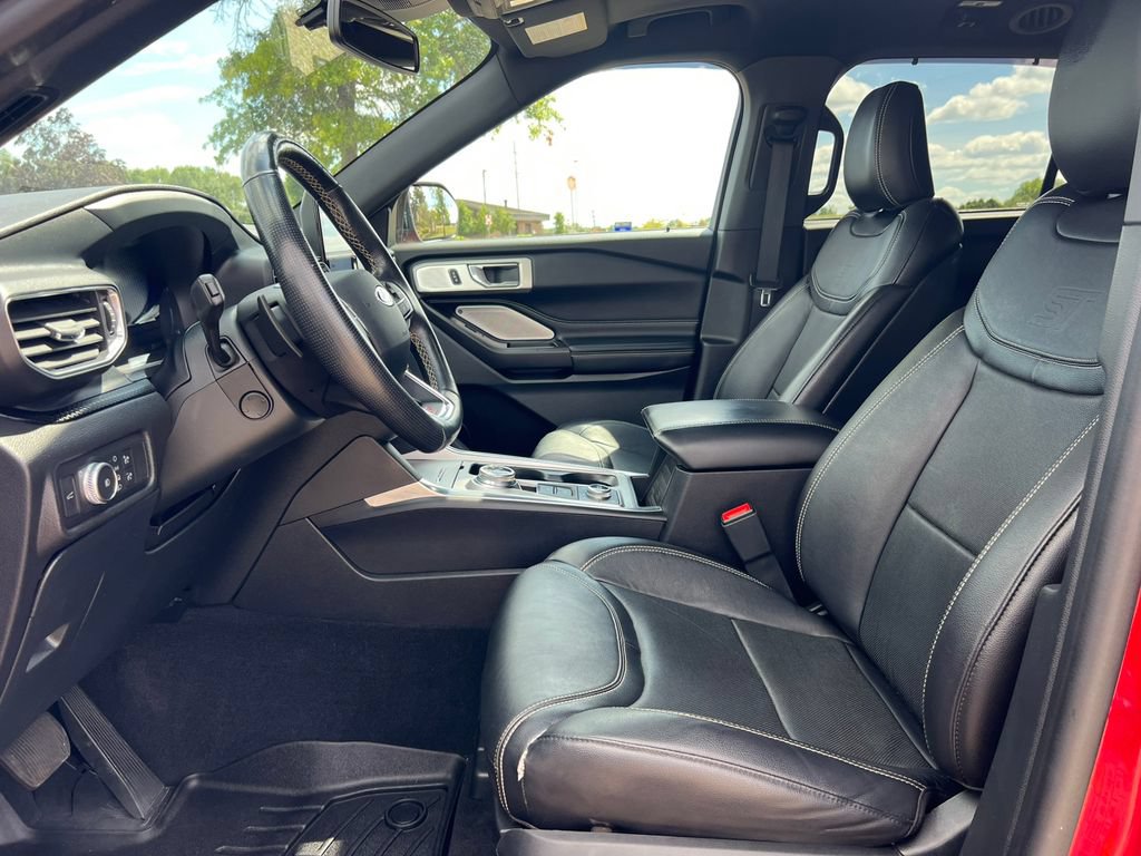 Used 2020 Ford Explorer ST w/ ST Street Pack AWD/4WD image 4