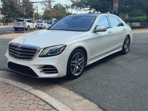 Used 2019 Mercedes-Benz S 560 4MATIC Sedan w/ AMG Line Exterior image 4